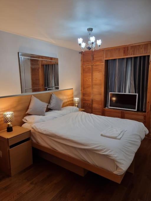 Appartamento 1 Bedroom Flat In Zone 1 Londra