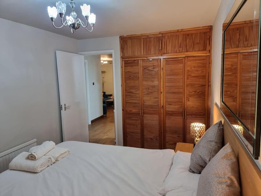 Appartamento 1 Bedroom Flat In Zone 1 Londra