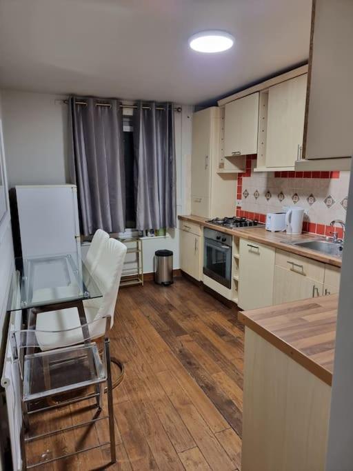 1 Bedroom Flat In Zone 1 Londra