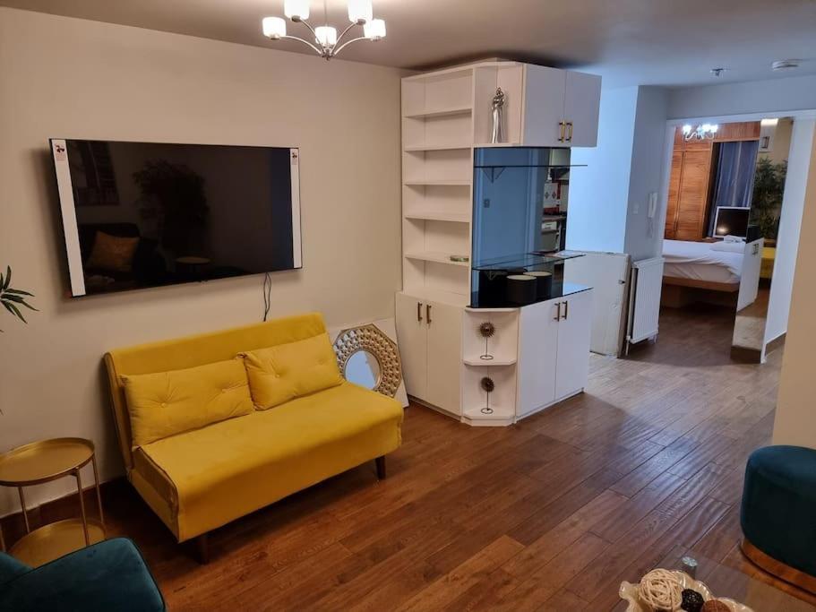 1 Bedroom Flat In Zone 1 Appartamento