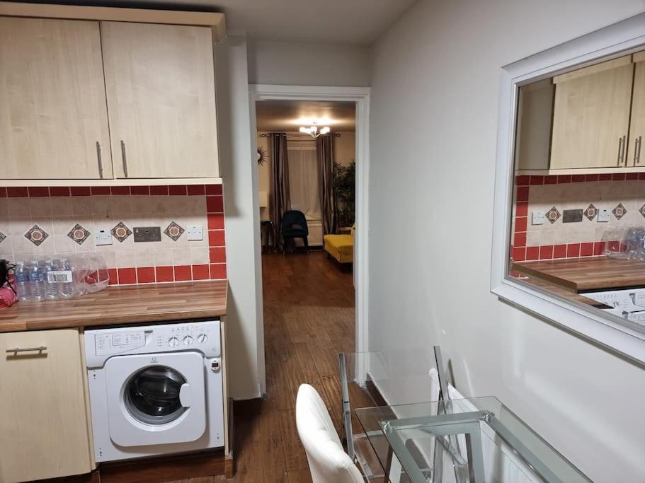 Appartamento 1 Bedroom Flat In Zone 1 *